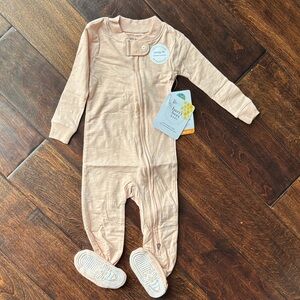 Burt's Bees Blush Pink Baby Footie 6-9months